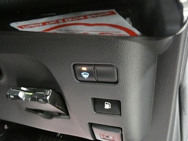 PRIUS 4WD