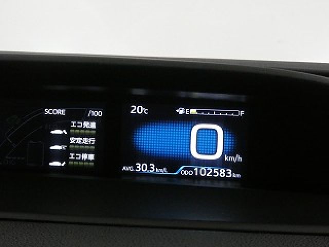 PRIUS 4WD