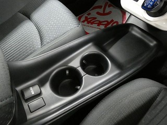 PRIUS 4WD