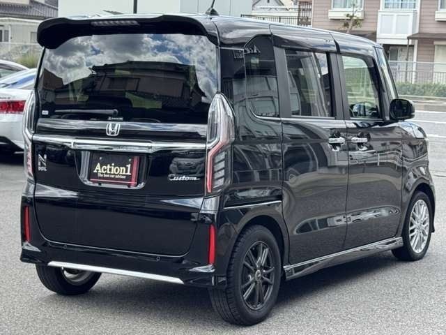 N BOX CUSTOM