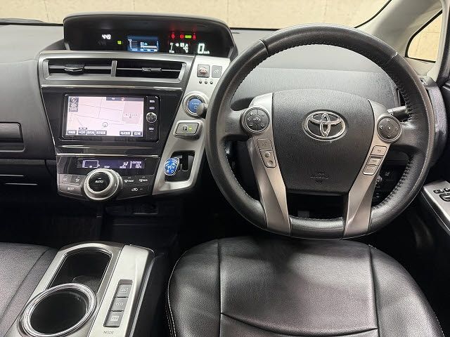 PRIUS Alpha
