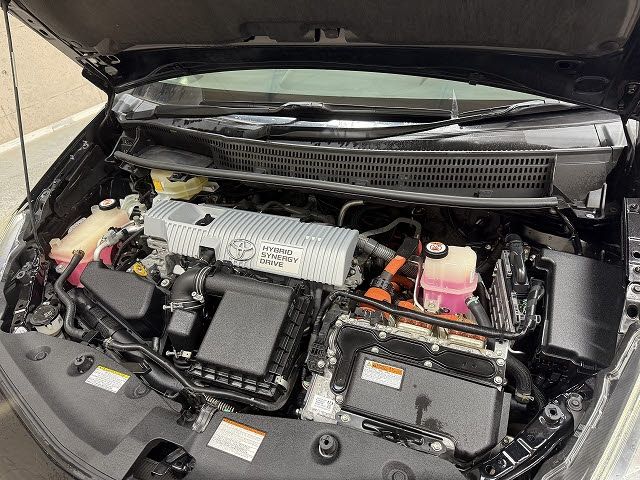 PRIUS Alpha