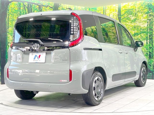 SIENTA HYBRID