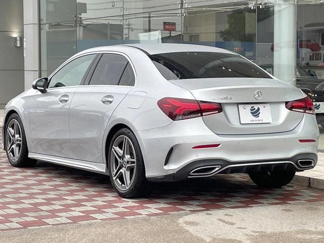MERCEDES BENZ A class sedan