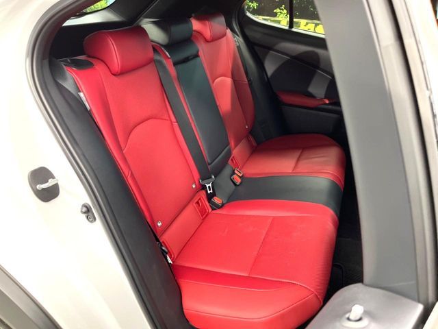 LEXUS UX300h