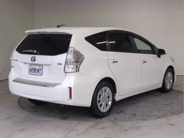 PRIUS Alpha