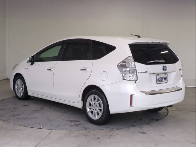 PRIUS Alpha