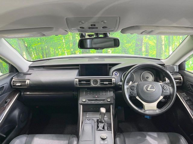 LEXUS IS300h