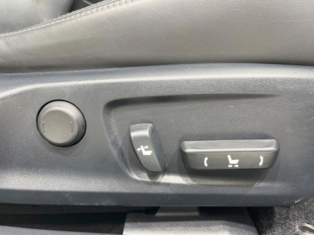 LEXUS IS300h