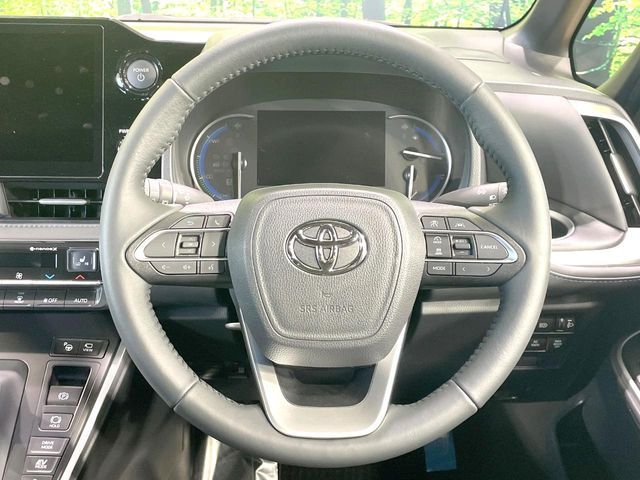 VOXY HYBRID