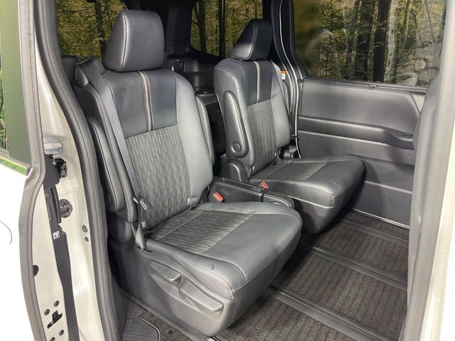 NOAH HYBRID 4WD