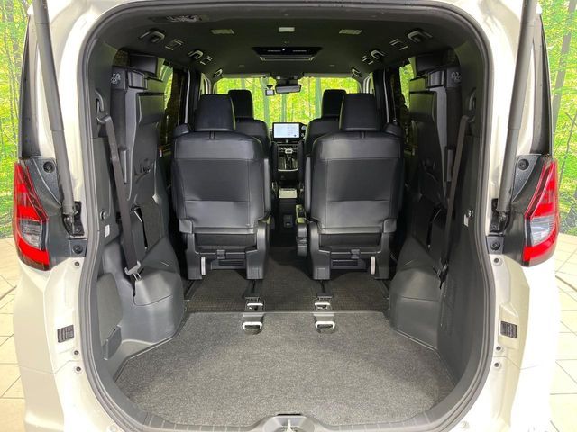 NOAH HYBRID 4WD