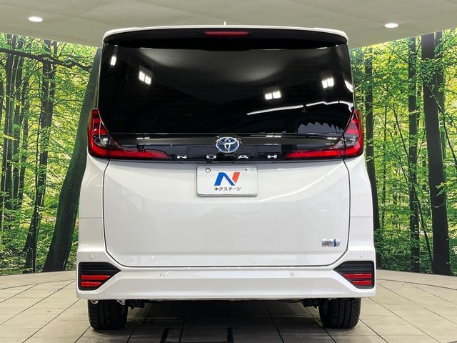 NOAH HYBRID 4WD
