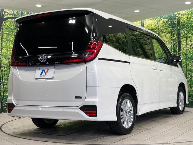 NOAH HYBRID 4WD