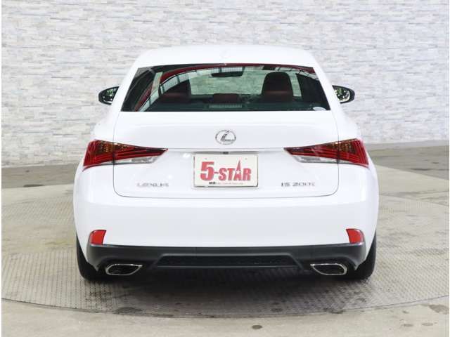 LEXUS IS200t