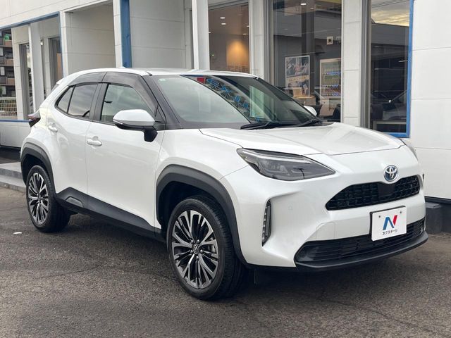 YARIS CROSS HYBRID