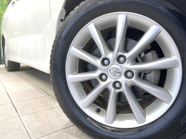 ESTIMA HYBRID 4WD