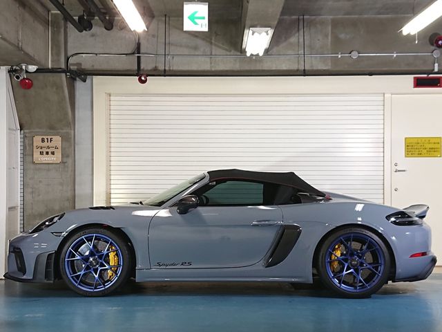 PORSCHE 718Spyder