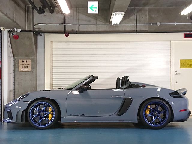 PORSCHE 718Spyder
