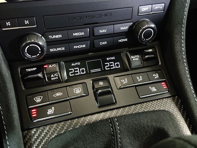 PORSCHE 718Spyder