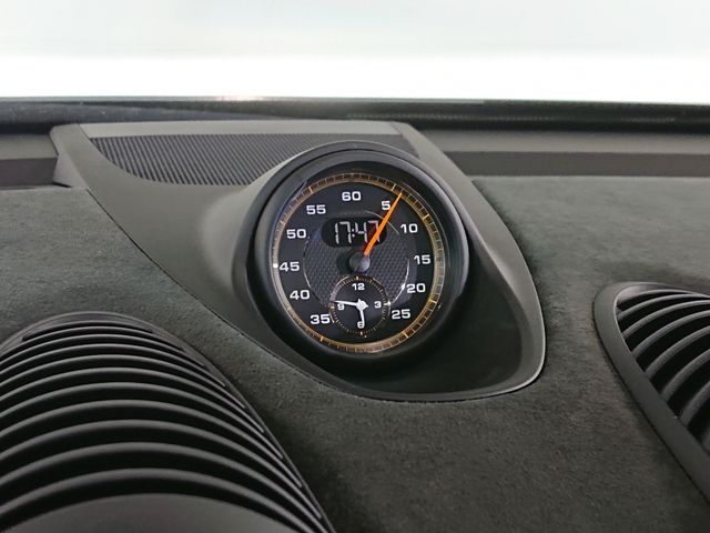 PORSCHE 718Spyder