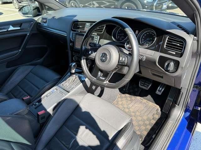 VOLKSWAGEN GOLF R VARIANT