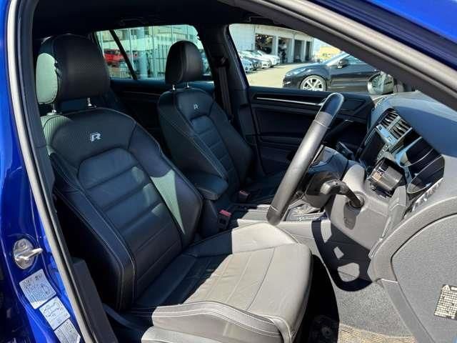 VOLKSWAGEN GOLF R VARIANT