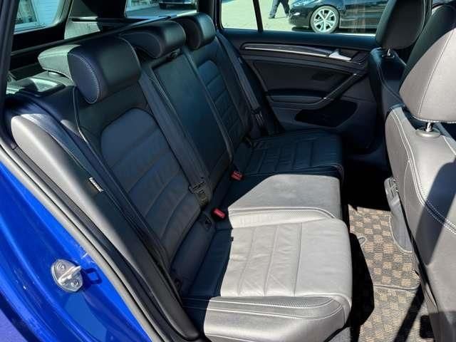 VOLKSWAGEN GOLF R VARIANT