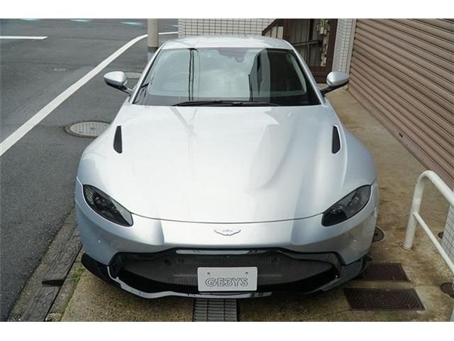 ASTON MARTIN ROADSTER