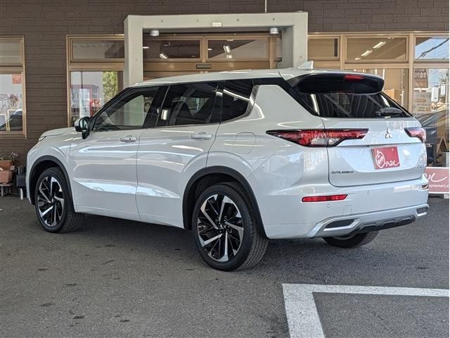 OUTLANDER PHEV