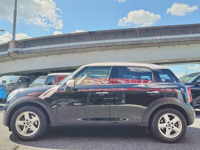 BMW MINI COOPER CROSSOVER