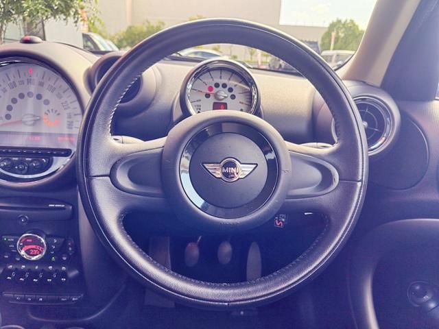 BMW MINI COOPER CROSSOVER