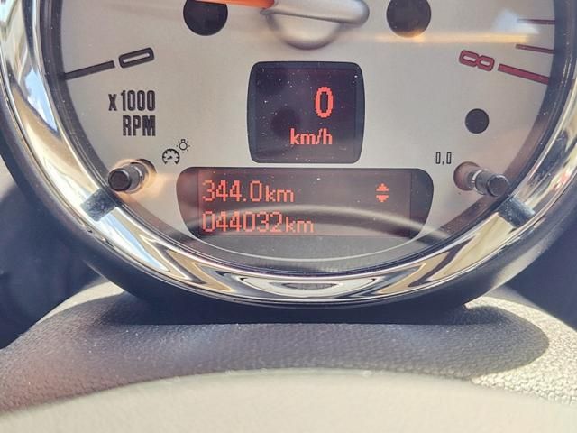 BMW MINI COOPER CROSSOVER
