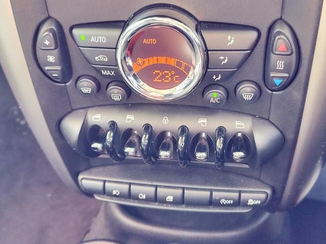 BMW MINI COOPER CROSSOVER