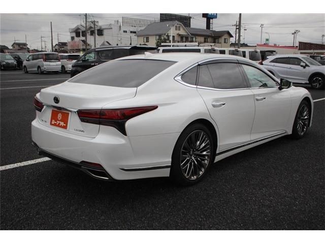 LEXUS LS500