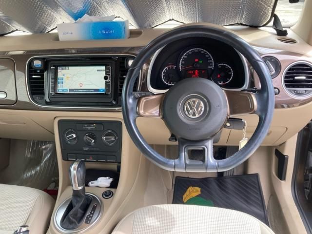 VOLKSWAGEN The BEETLE