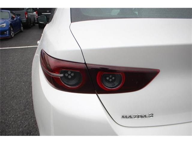 MAZDA3 SEDAN