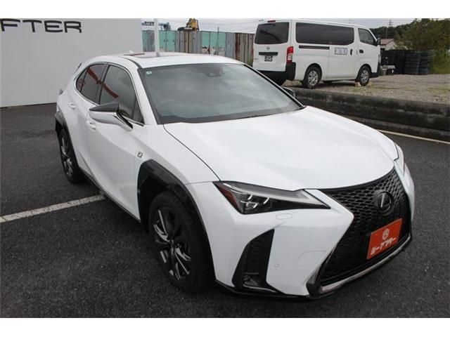 LEXUS UX200