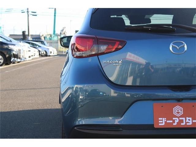 MAZDA2