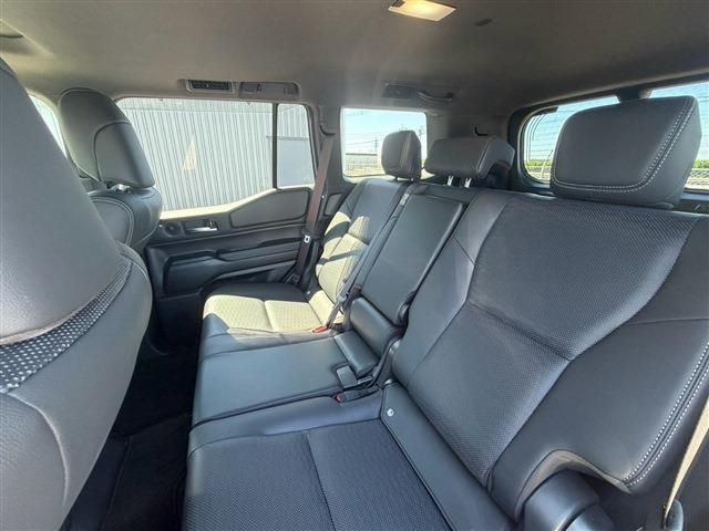 LANDCRUISER 250