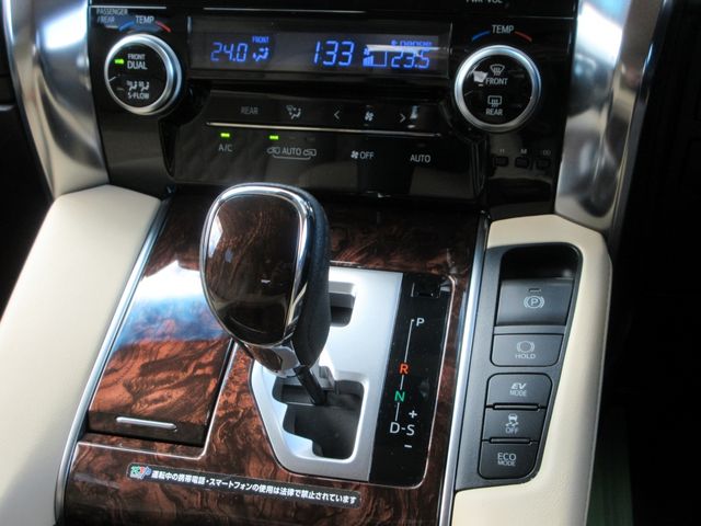 ALPHARD hybrid 4WD