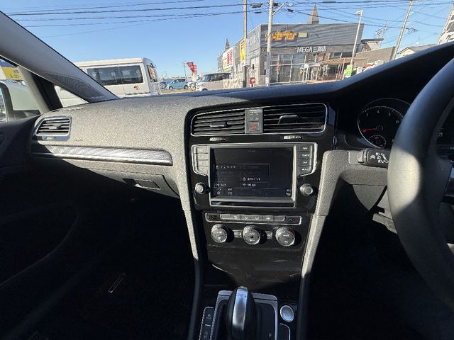 VOLKSWAGEN GOLF VARIANT