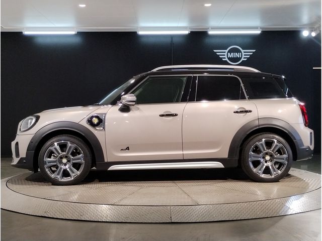 MINI COOPER S E CROSSOVER