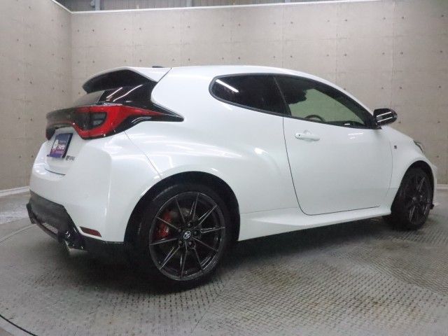 GR YARIS