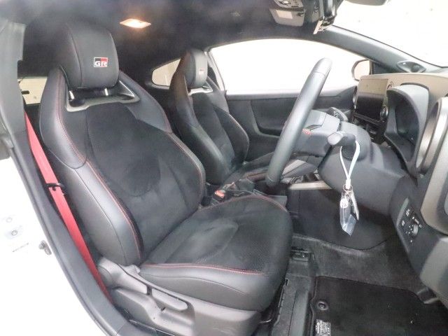 GR YARIS