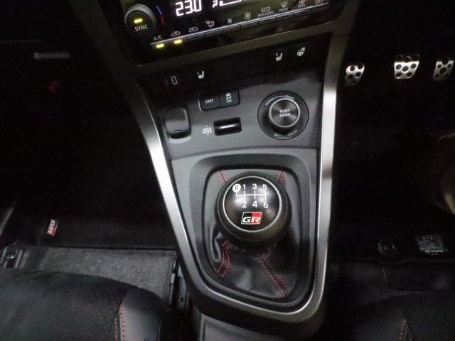 GR YARIS