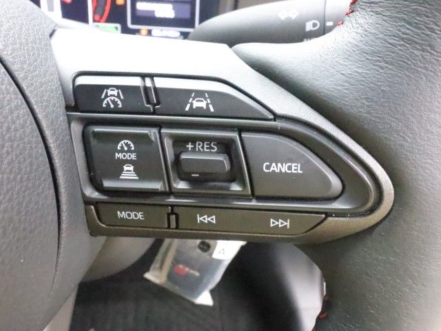 GR YARIS