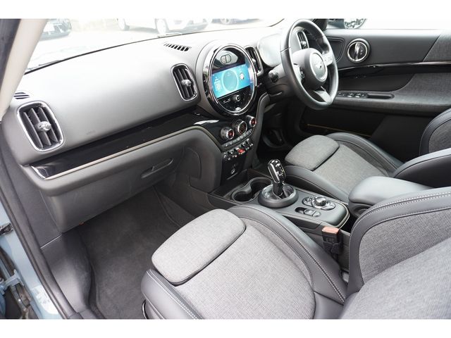 MINI COOPER D CROSSOVER