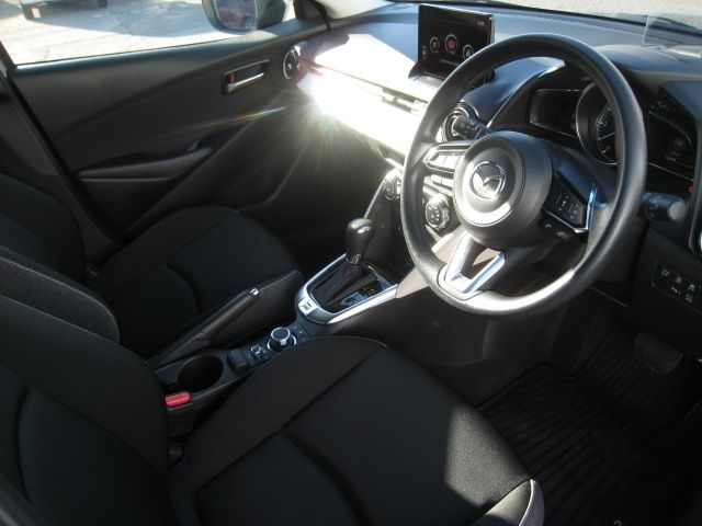 MAZDA2