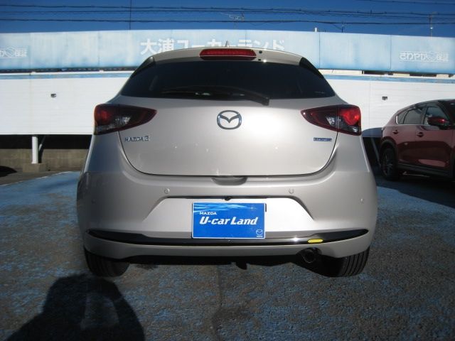 MAZDA2